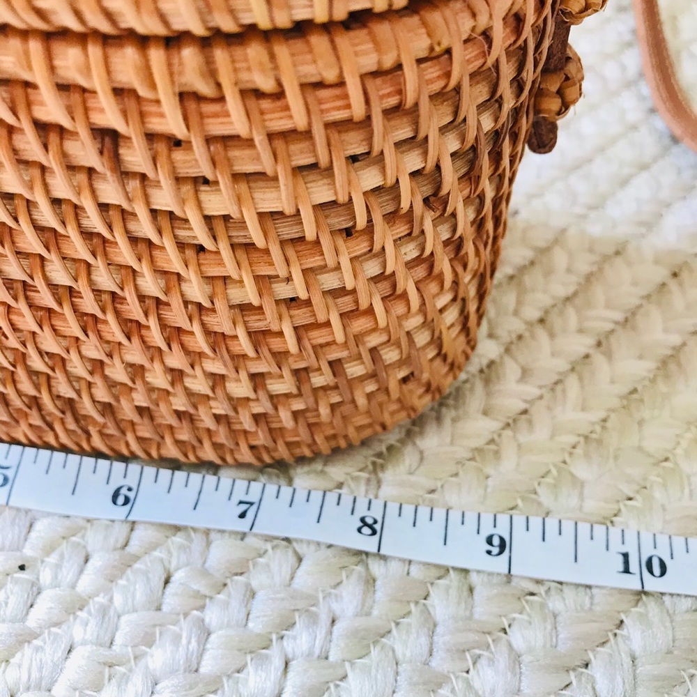 Woven Raffia Crossbody Camera Bag - Picture 7 of 11